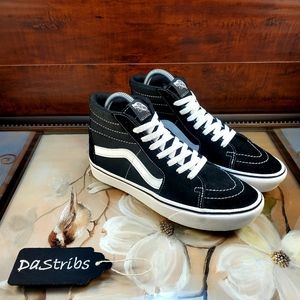 Van's Women's SK8-HI Sneaker Size 9.5